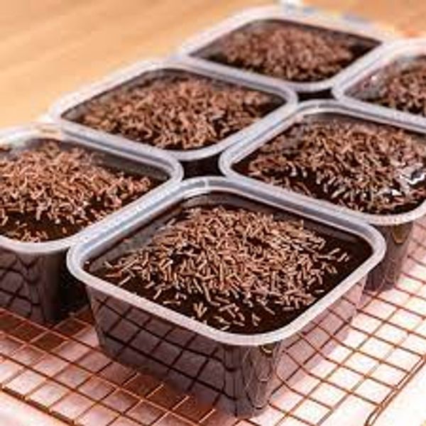 CHOCOLATE MOIST CAKE