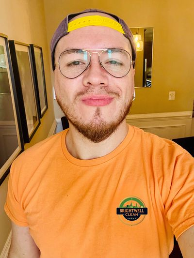 Founder MArcos Perez 
CEO Ecofriendly Cleaning 
DMV Cleaning 
Residencial Cleaning 
Cmmercial Clen