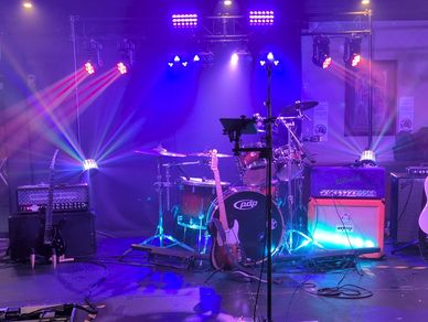Hi energy atmospheric stage lighting
Hi impact lighting full on production at minimal cost