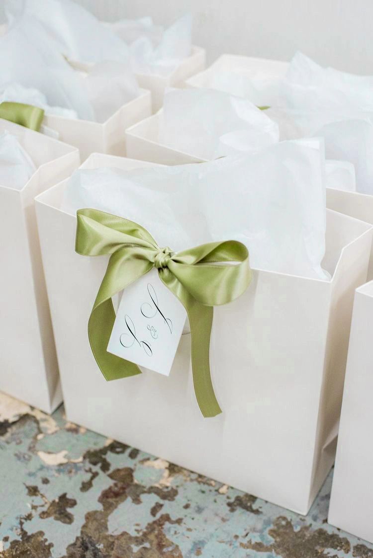 Ten Must-Haves for Your Wedding Welcome Bags