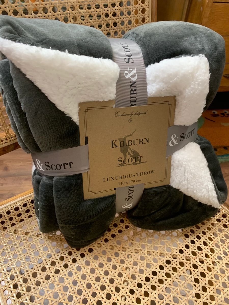 Kilburn Scott Grey Sherpa Throw