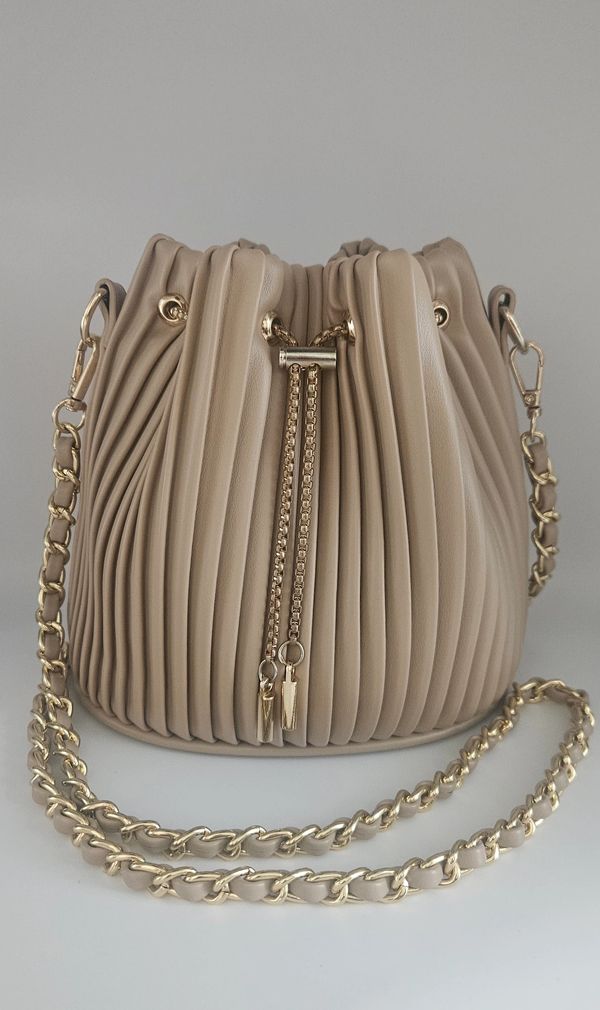 Unique bucket handbags