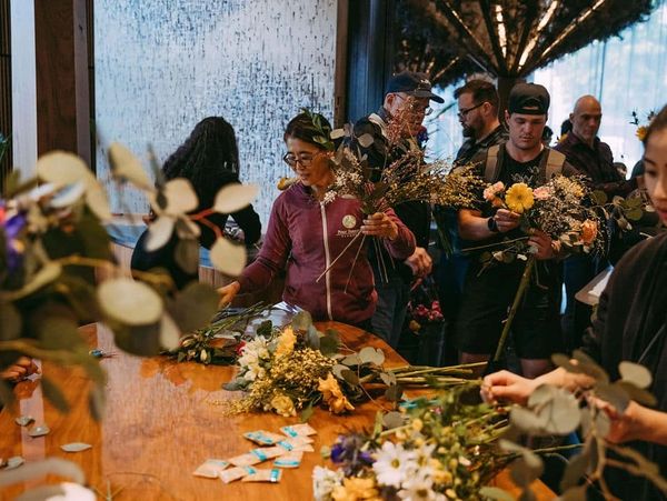 Private flower bar event to make personalized bouquet's. fresh flowers. Flower arrangements. 