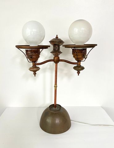 Lumière Table Lamp