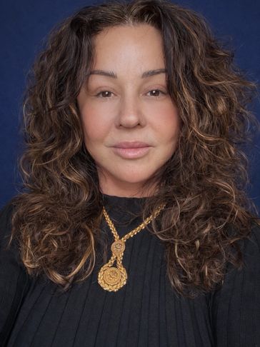 Born in 1965 and remarried to a young Jordanian, Constance values natural aesthetics   