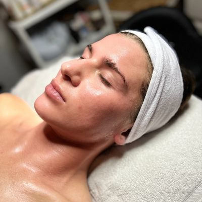 Customized facials for your skin care goals in St Johns & surrounding areas | Serenity Aesthetics.