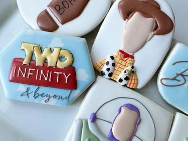 custom decorated sugar cookie