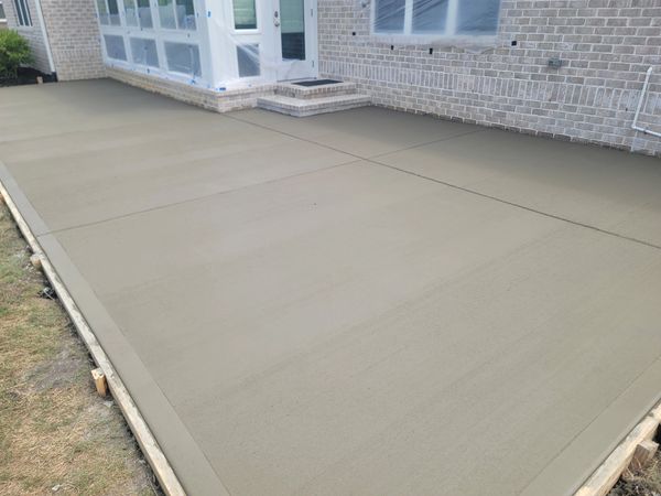 Concrete pour, concrete patio install