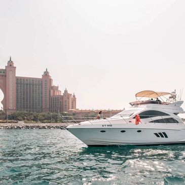 A 44-Feet Luxurious yacht for enjoyment