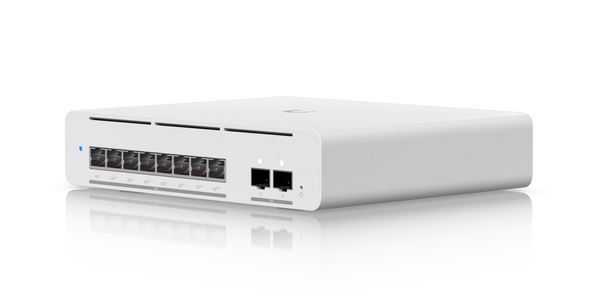 UniFi Pro XG compact desktop/wall-mountable, professional 8-port, Layer 3 with PoE++ switch.