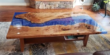 Beautiful and very uniqe Siberian Elm burl coffee table with 40 liters of Ecopoxy epoxy.