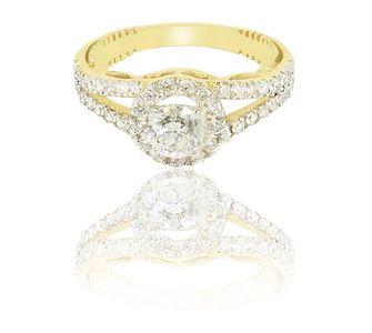 Solitaire Diamond Ring 18k Yellow Gold with side diamonds.