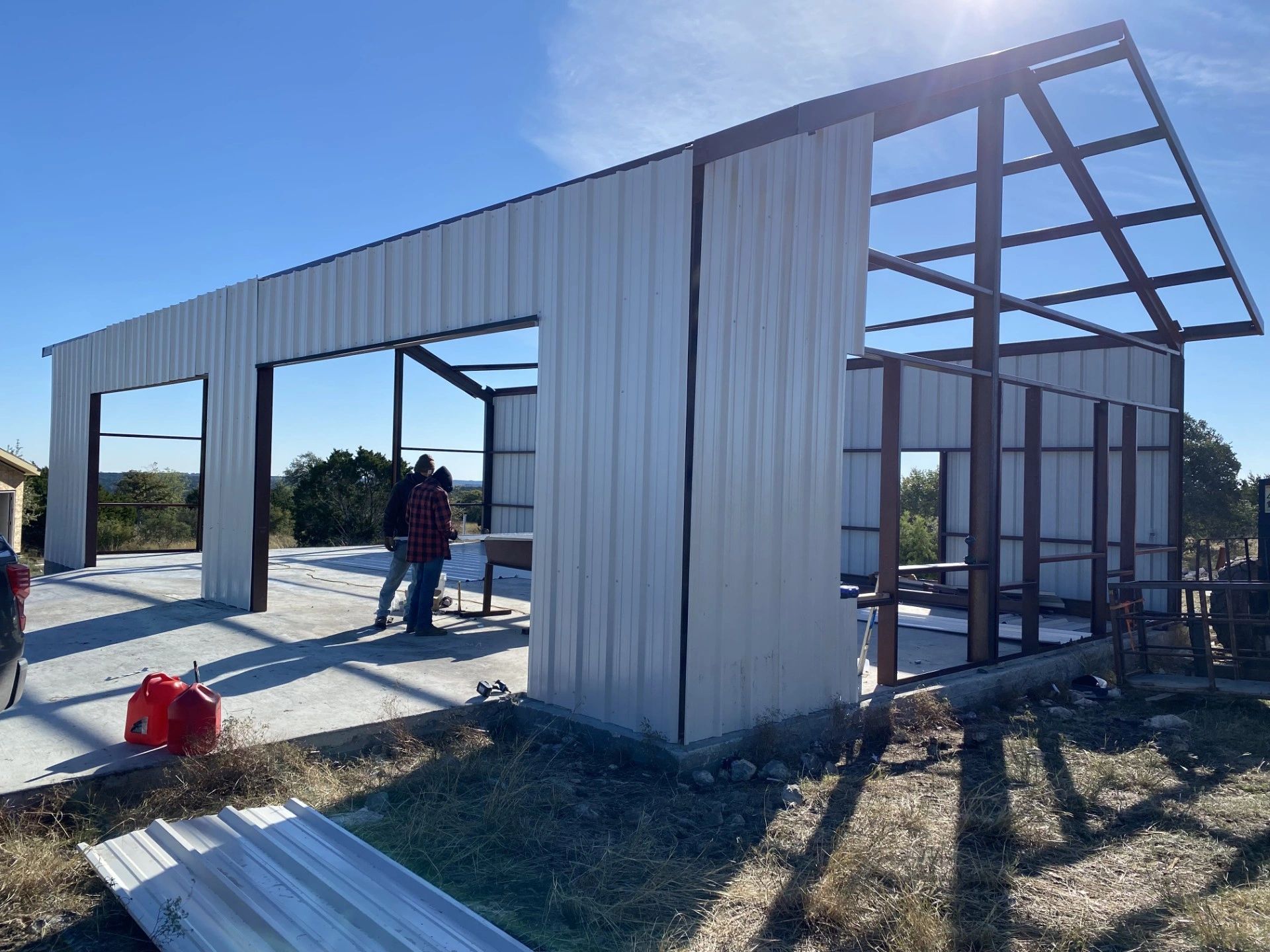 Fabricated structural steel frame for a barndominium project in Central Texas