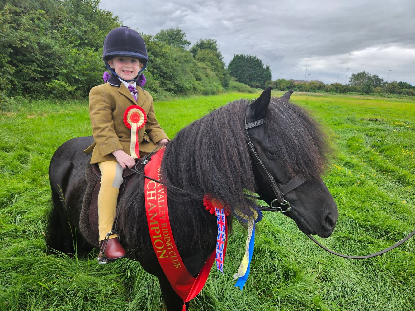 Children's horse riding clothes – what you need to get