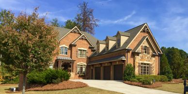 Add Curb Appeal with USA Pine Straw | Pine Needle Mulch