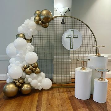 Round mesh backdrop (gold)