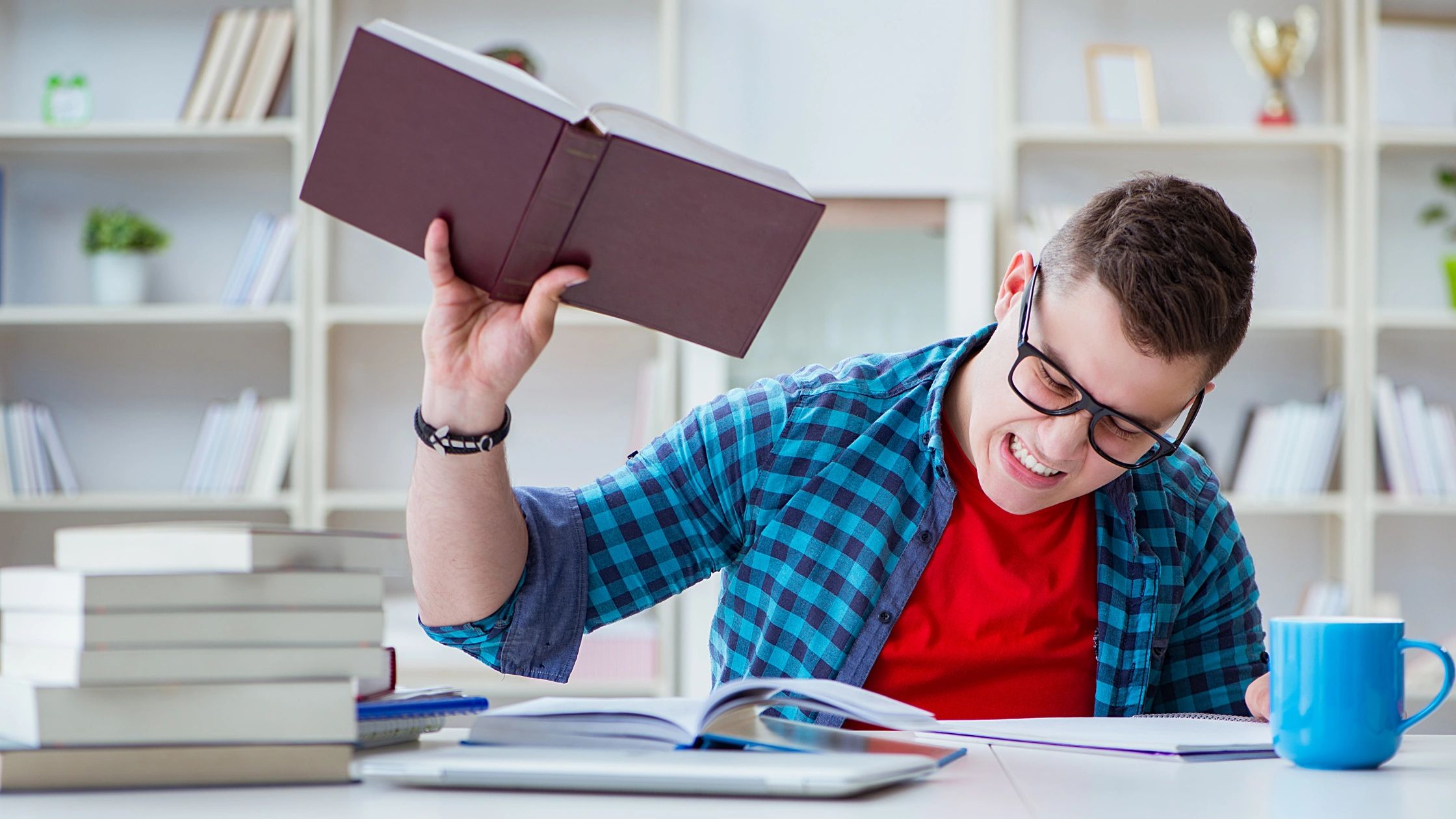 I m preparing for exams. Preparing for Exams. Учебники стоковое фото. Teenage prepare Exams.