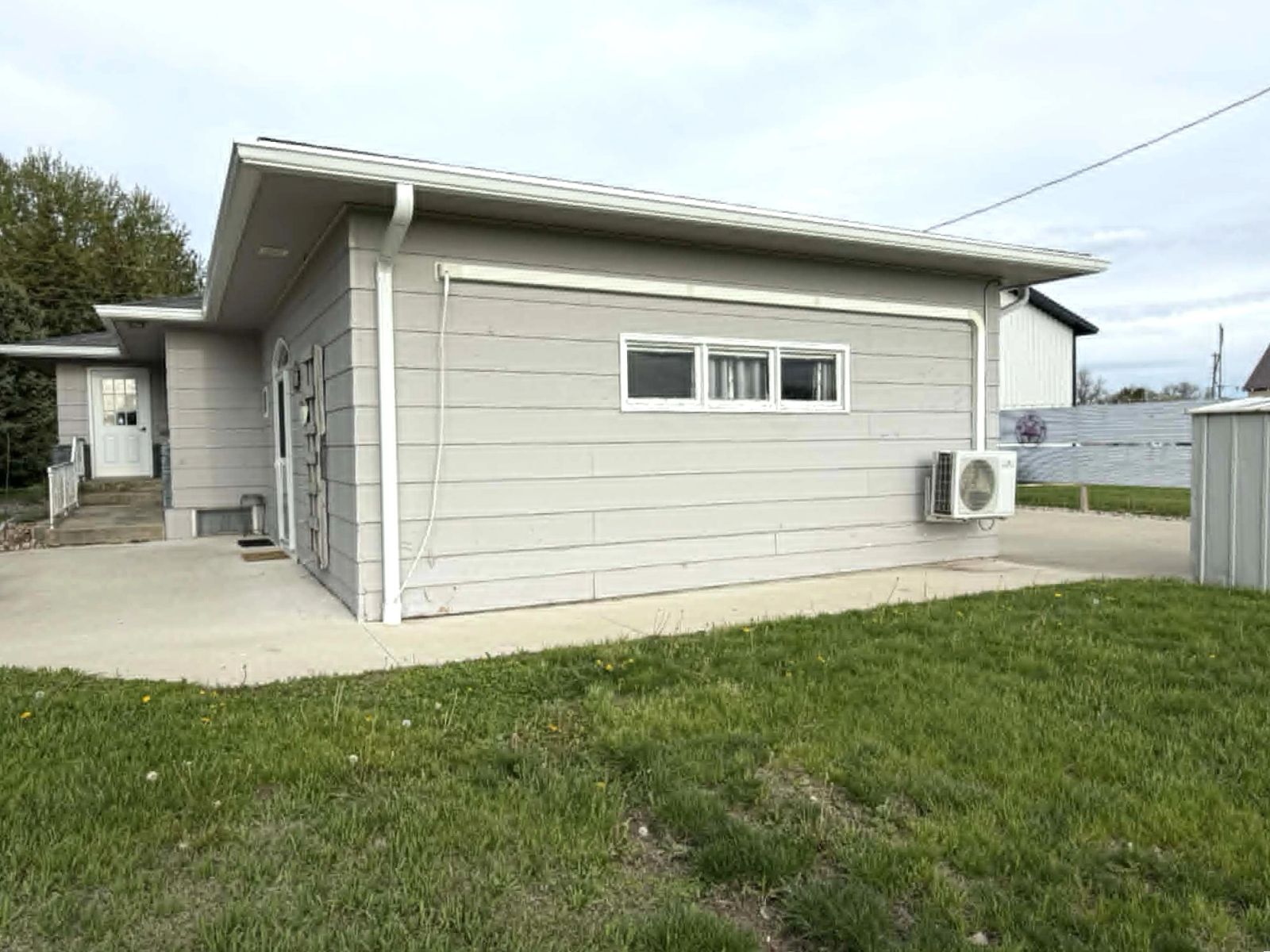 323 West 10th Street, Gregory, SD — Gregory, SD real estate photo thumbnail 5
