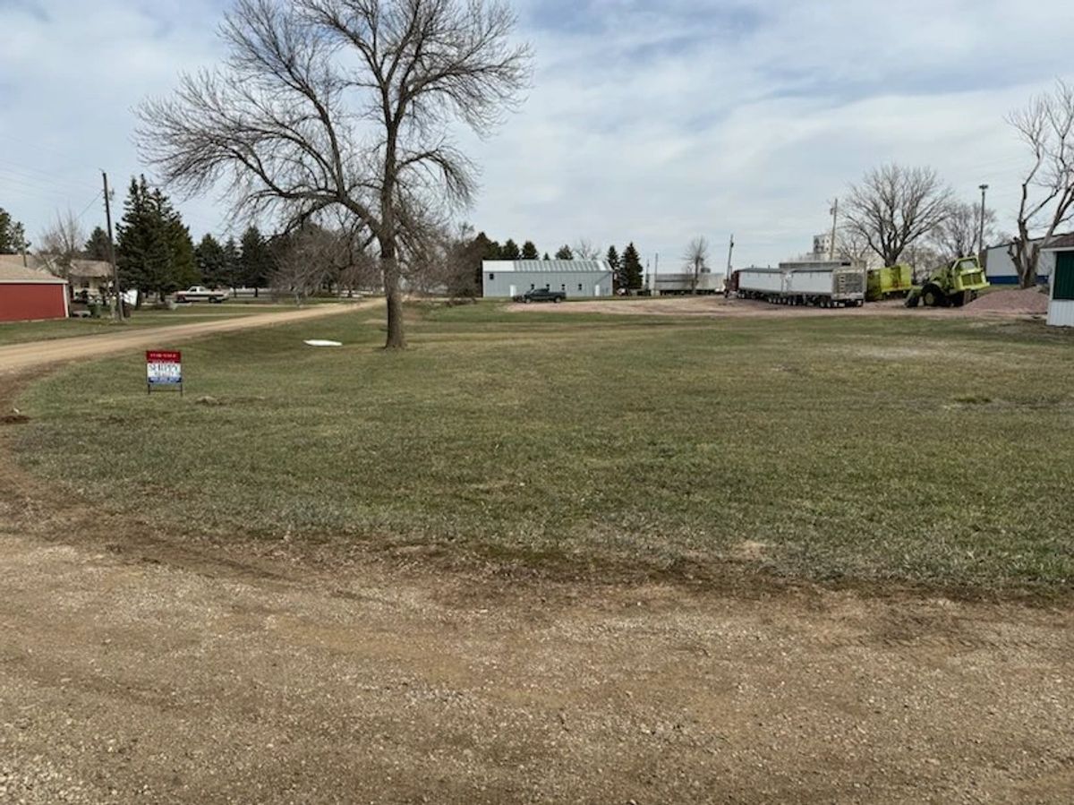 Residential Bare Lot, Dallas, SD