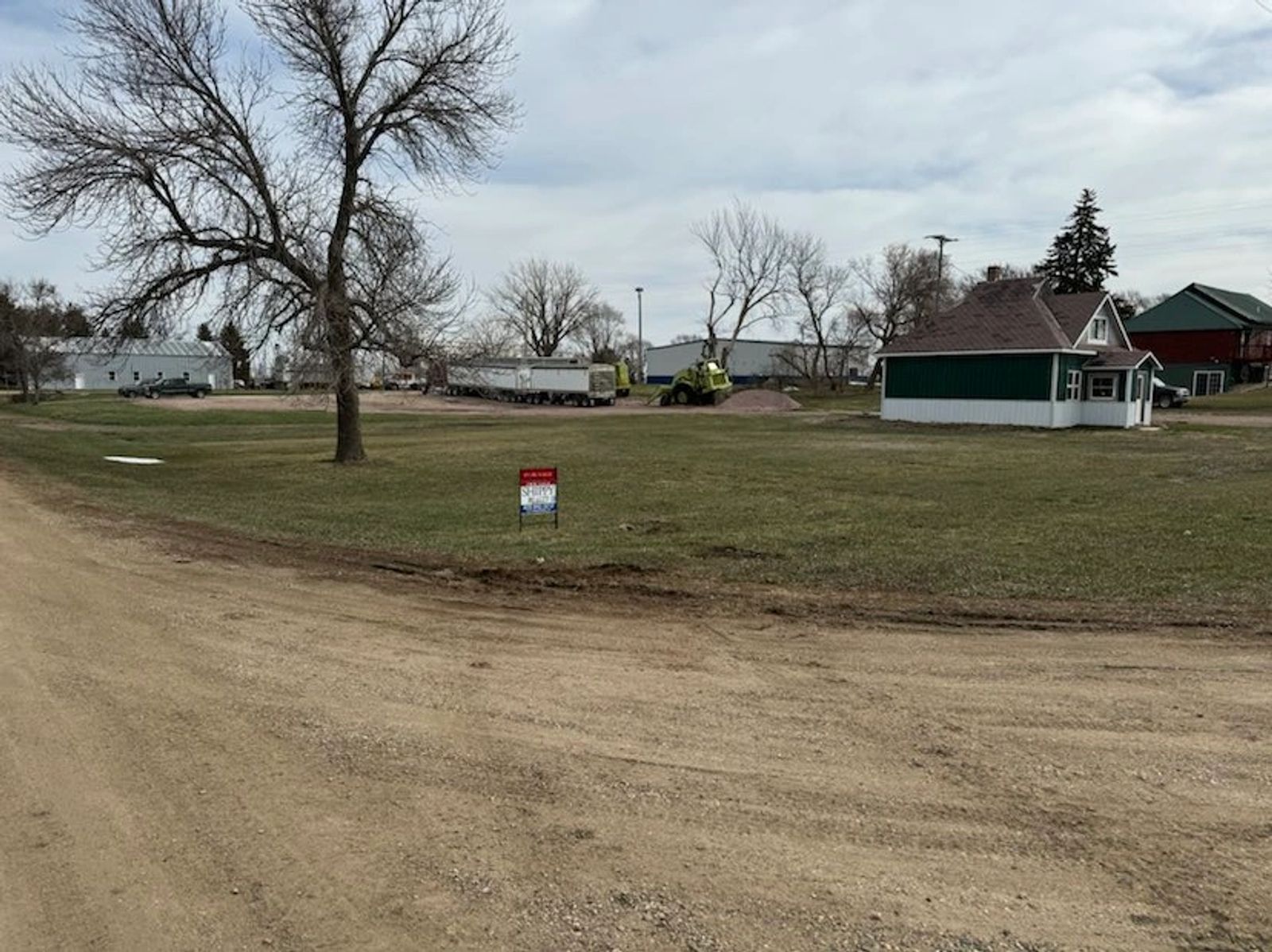 Residential Bare Lot, Dallas, SD — Dallas, SD real estate photo thumbnail 2
