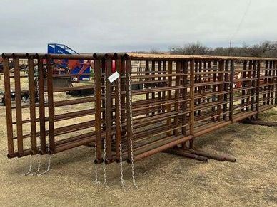 (9) Free Standing Panels — Cattle Equipment lot at the Gran Consignment Sale — Spring 2026
