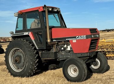 Case 2096 — Tractors lot at the Gran Consignment Sale — Spring 2026