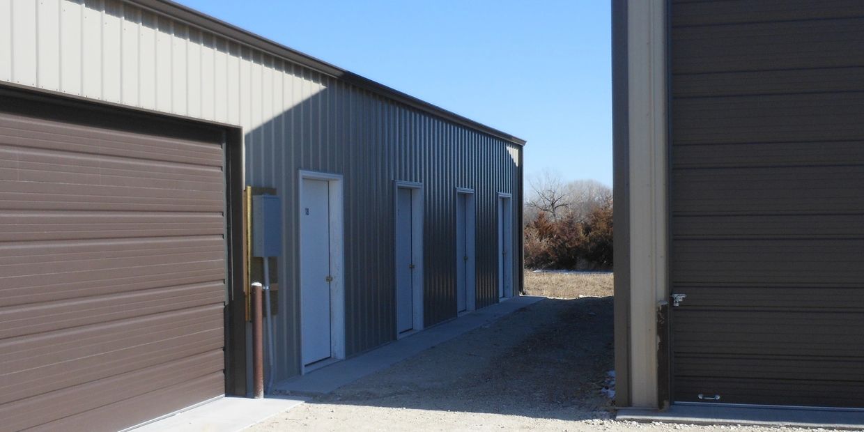 10 x 15 ft storage units with walk-in door, Shippy Realty & Auction, Winner SD