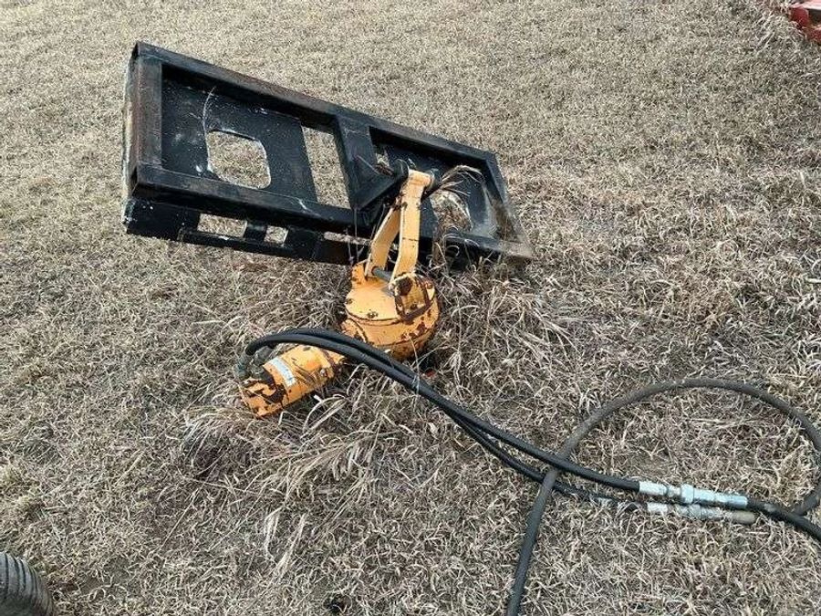 HYD Post Hole Digger — Small Equipment lot at the Gran Consignment Sale — Spring 2026