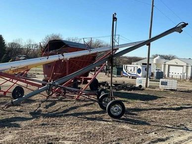 Mayrath Auger — Grain/tillage Equipment lot at the Gran Consignment Sale — Spring 2026