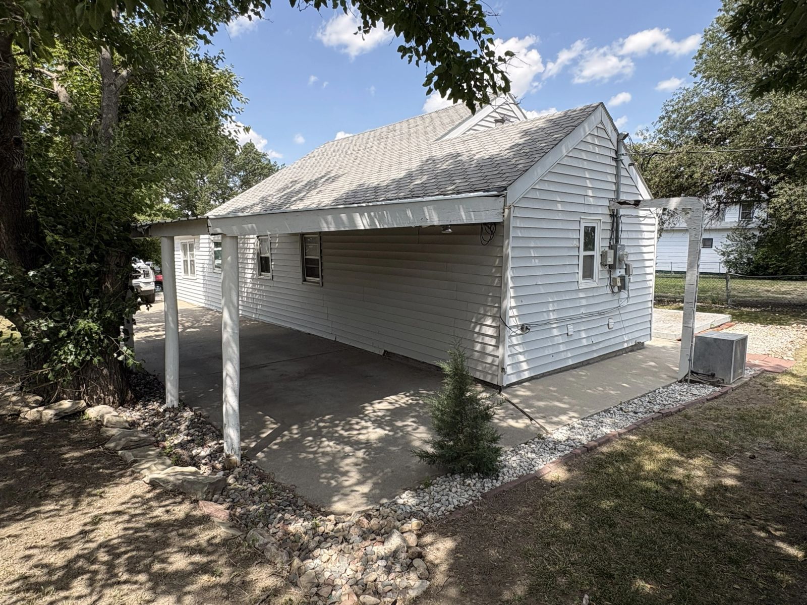 225 East 6th Street, Winner, SD — Winner, SD real estate photo thumbnail 8