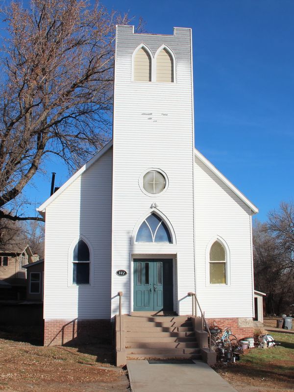 302 W 1st Street Colome