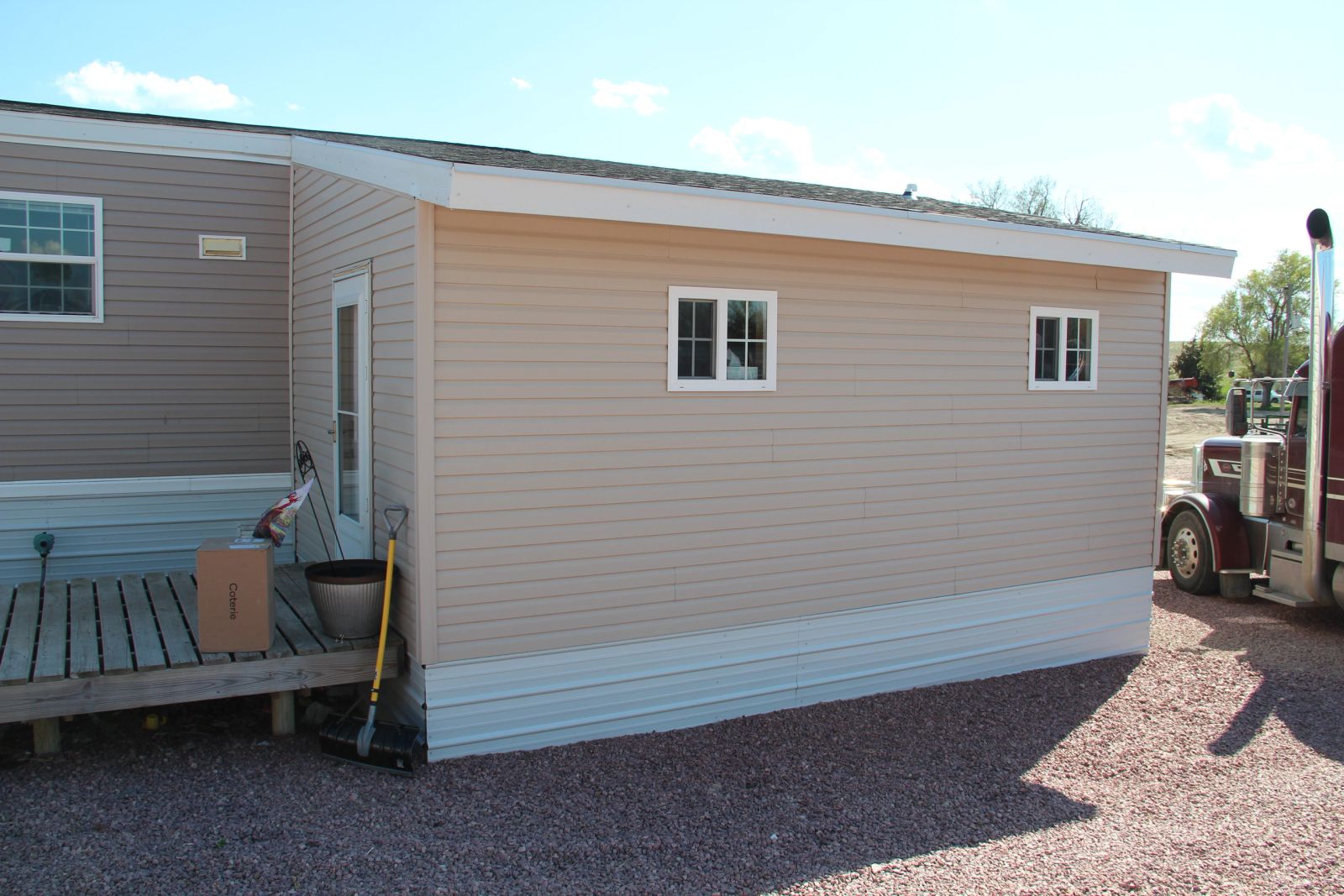 2014 Mobile Home to be Moved — Winner, SD — Mobile Home Auction in Winner, SD thumbnail 8