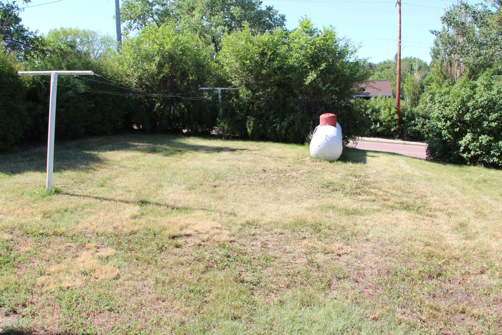 325 W 6th Street, Winner, SD — Winner, SD real estate photo thumbnail 3