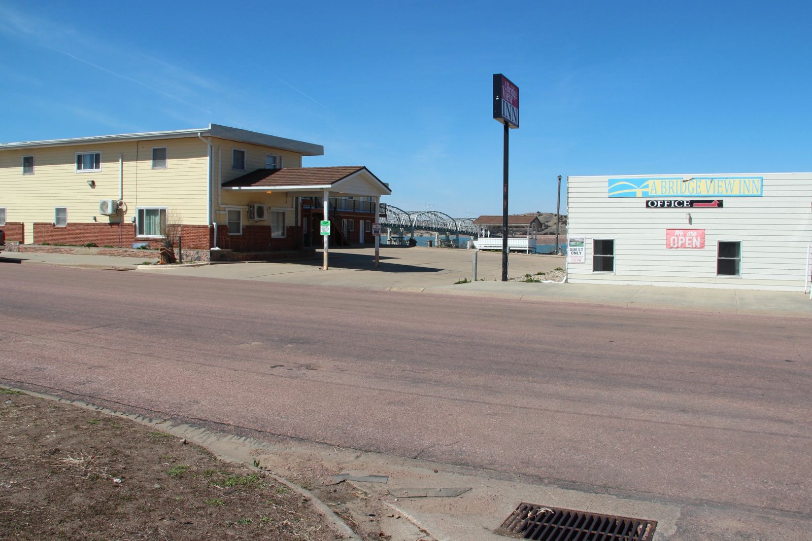 A Bridge View Inn, Chamberlain, SD — Chamberlain, SD real estate photo thumbnail 11