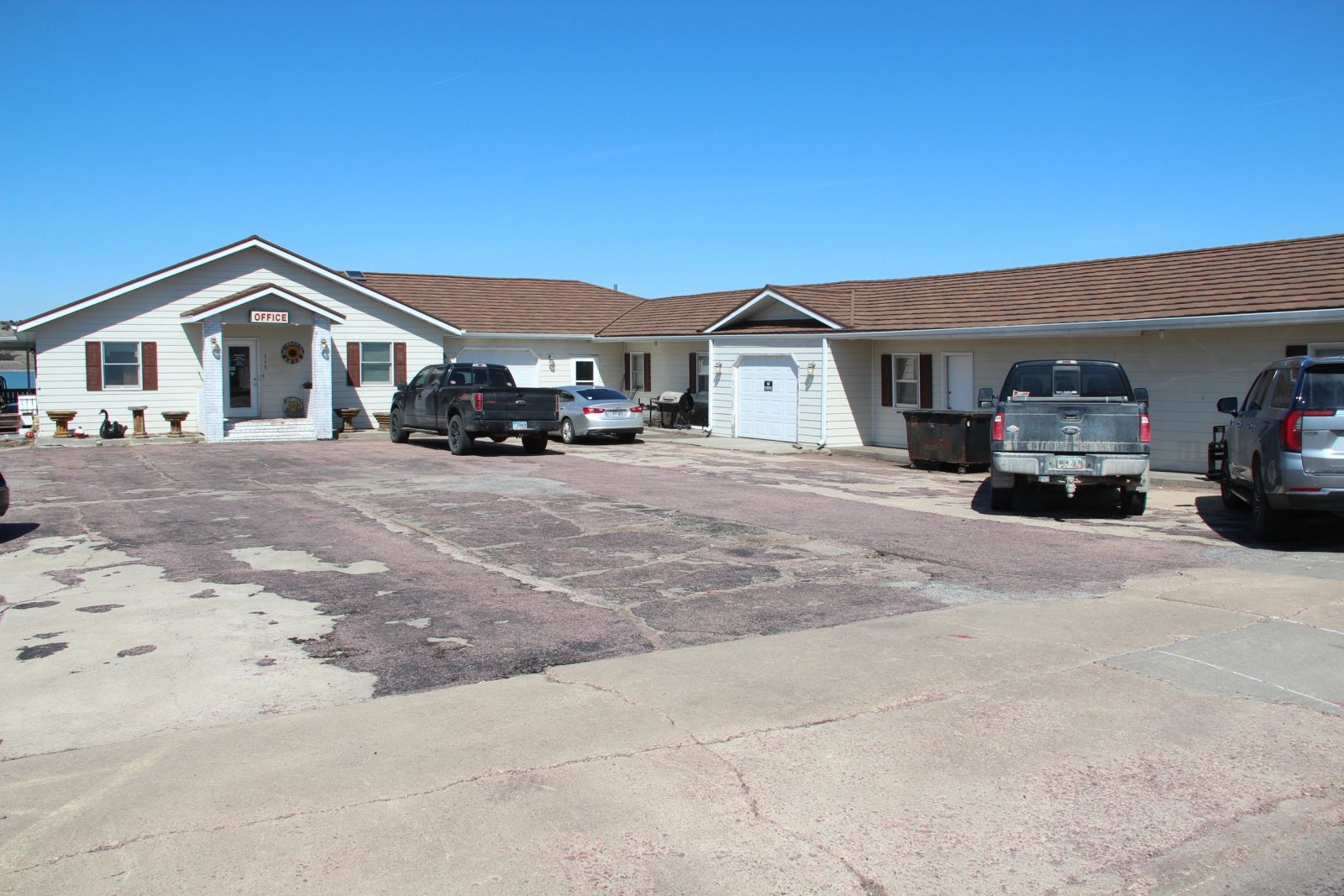 A Bridge View Inn, Chamberlain, SD — Chamberlain, SD real estate photo thumbnail 14