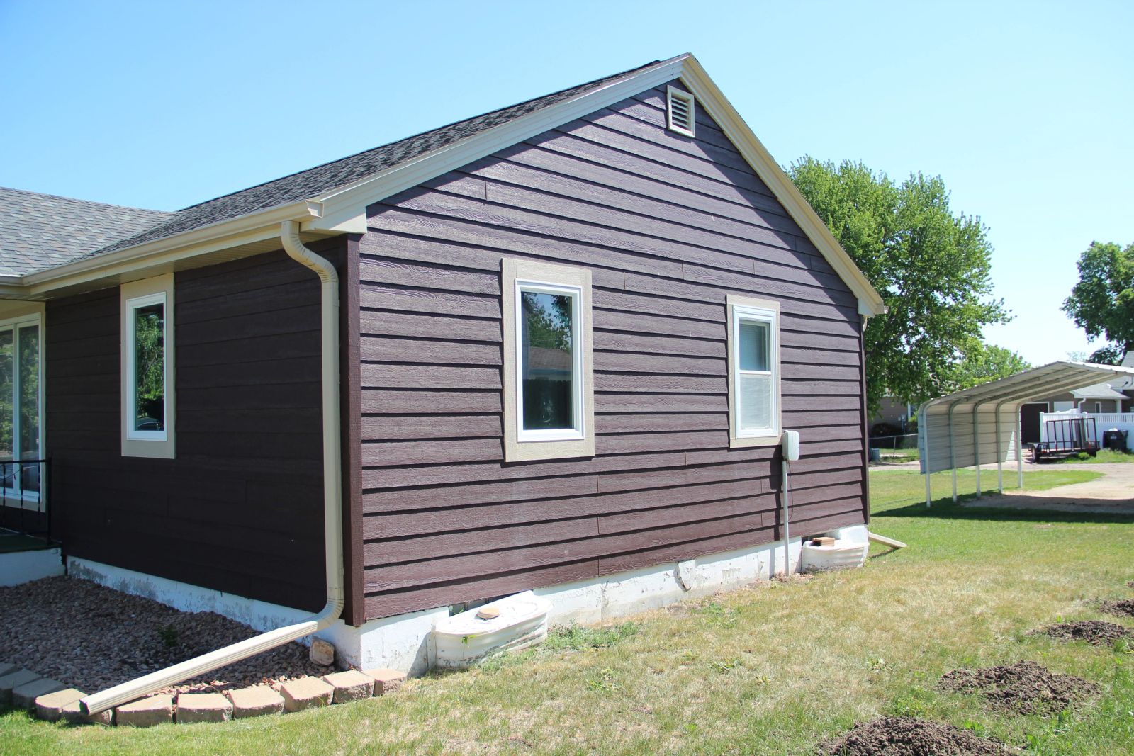 722 Harding Street, Winner, SD — Winner, SD real estate photo thumbnail 6