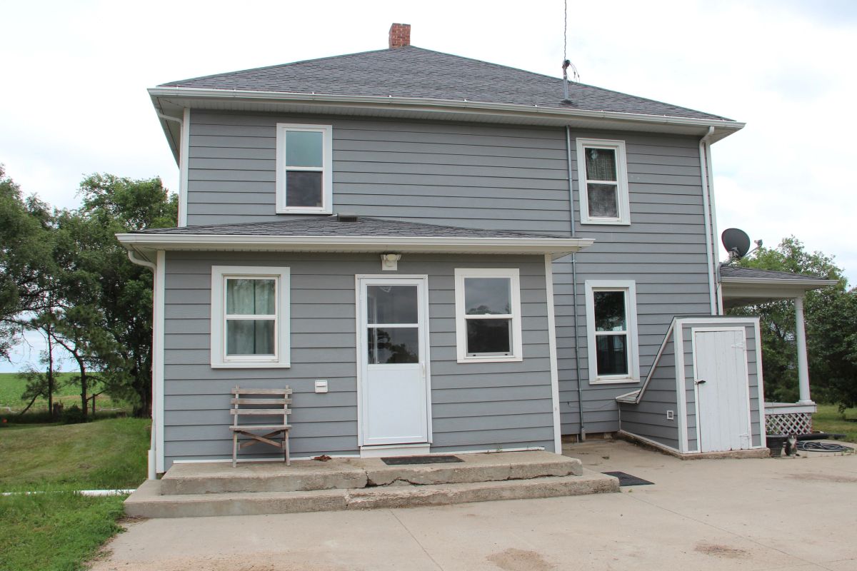 34414 300th Street, Burke, SD