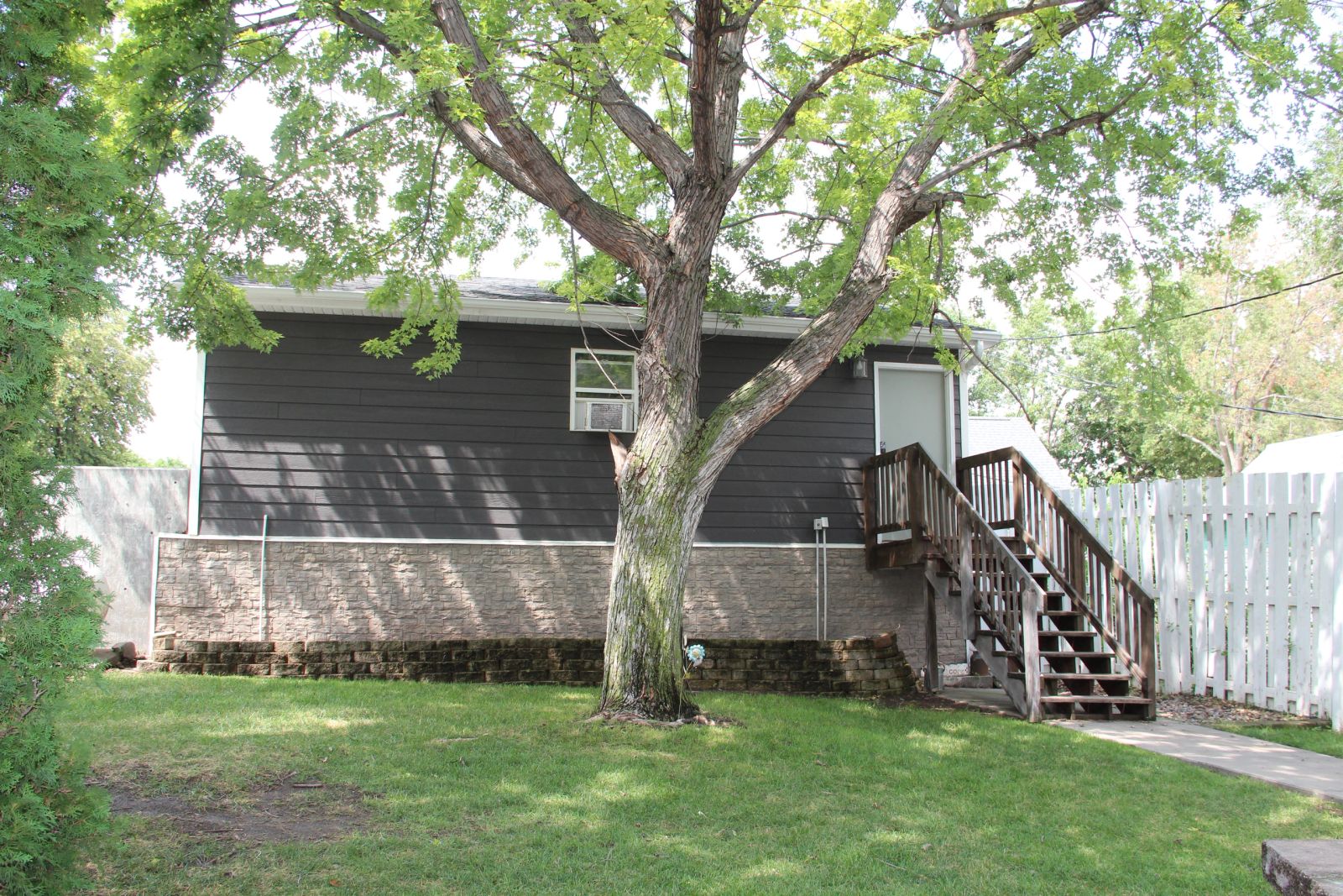 541 Monroe Street, Winner, SD — Winner, SD real estate photo thumbnail 3