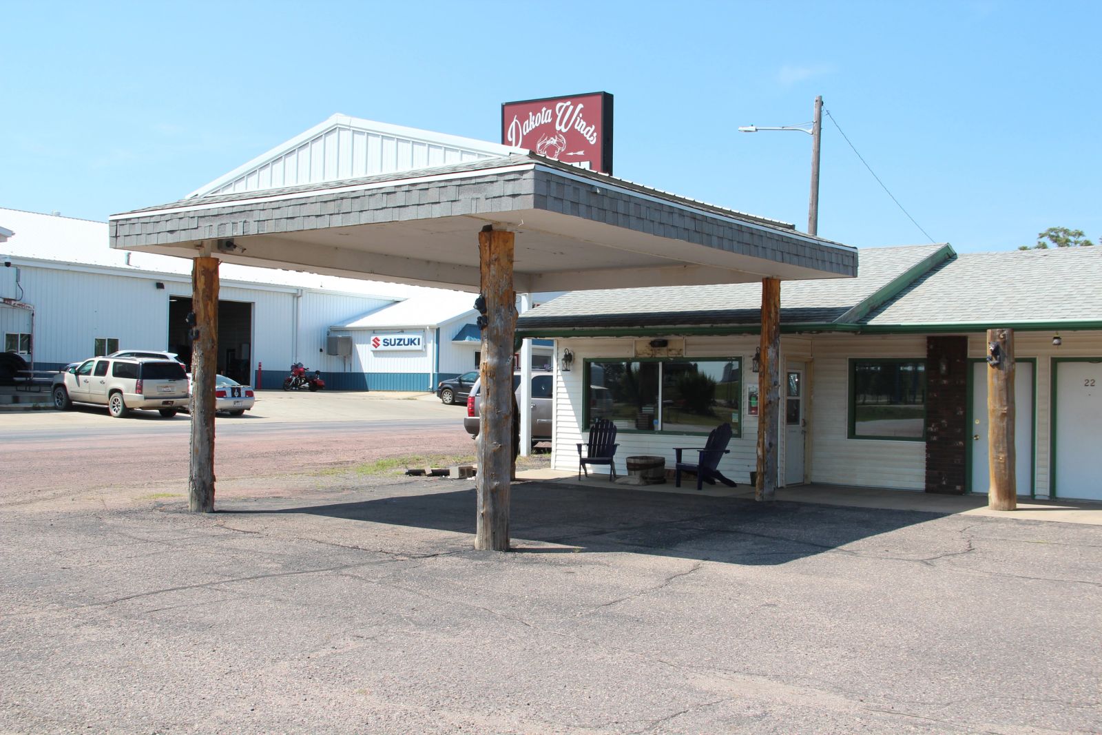 Dakota Winds Motel, Kimball, SD — Kimball, SD real estate photo thumbnail 3