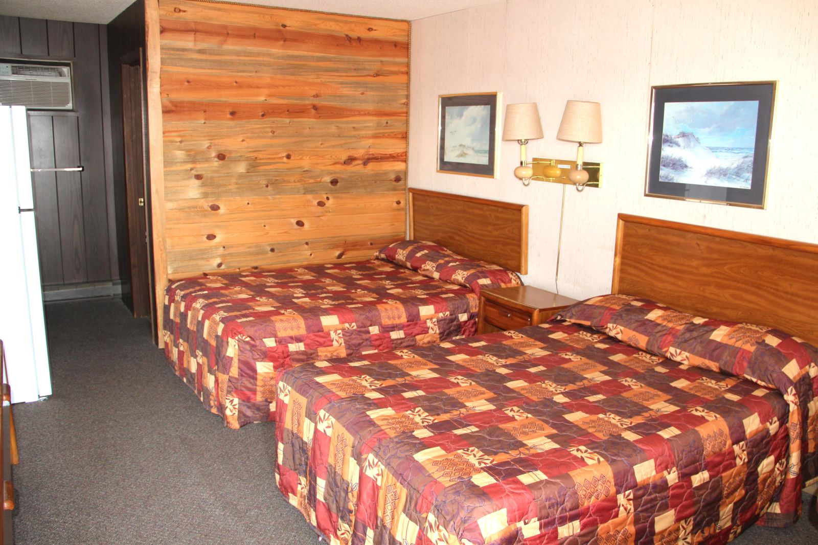 Dakota Winds Motel, Kimball, SD — Kimball, SD real estate photo thumbnail 7