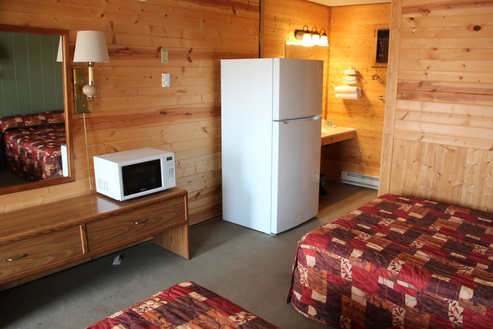 Dakota Winds Motel, Kimball, SD — Kimball, SD real estate photo thumbnail 9