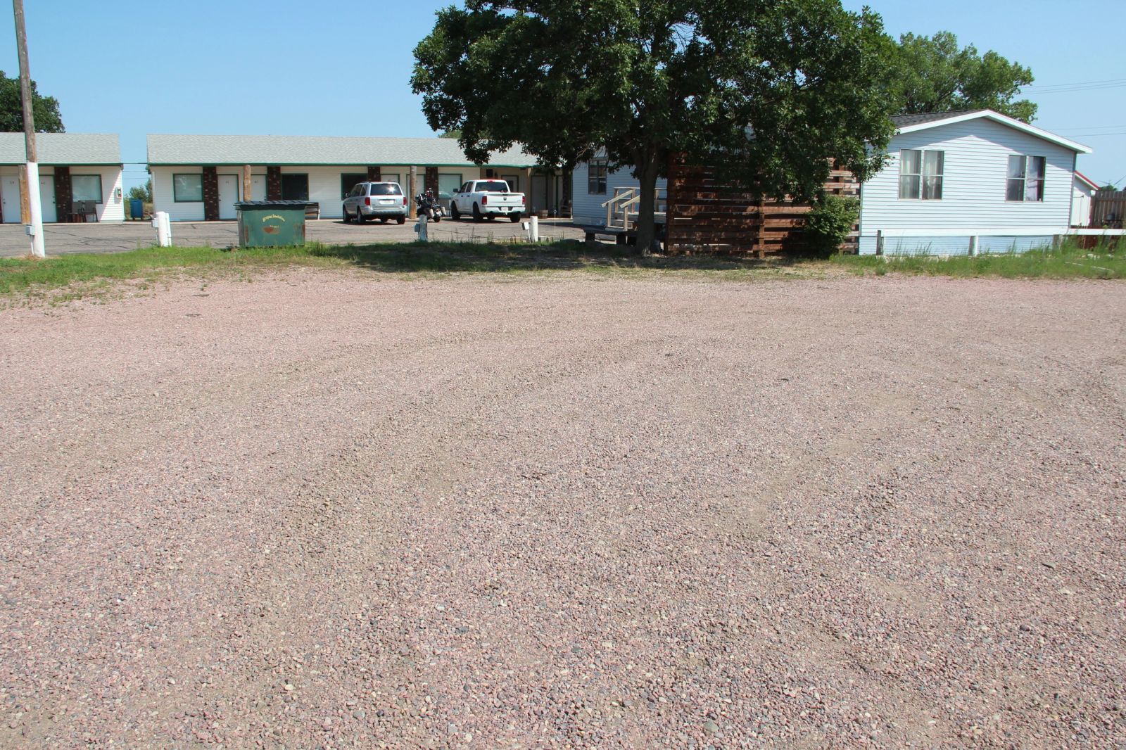 Dakota Winds Motel, Kimball, SD — Kimball, SD real estate photo thumbnail 19