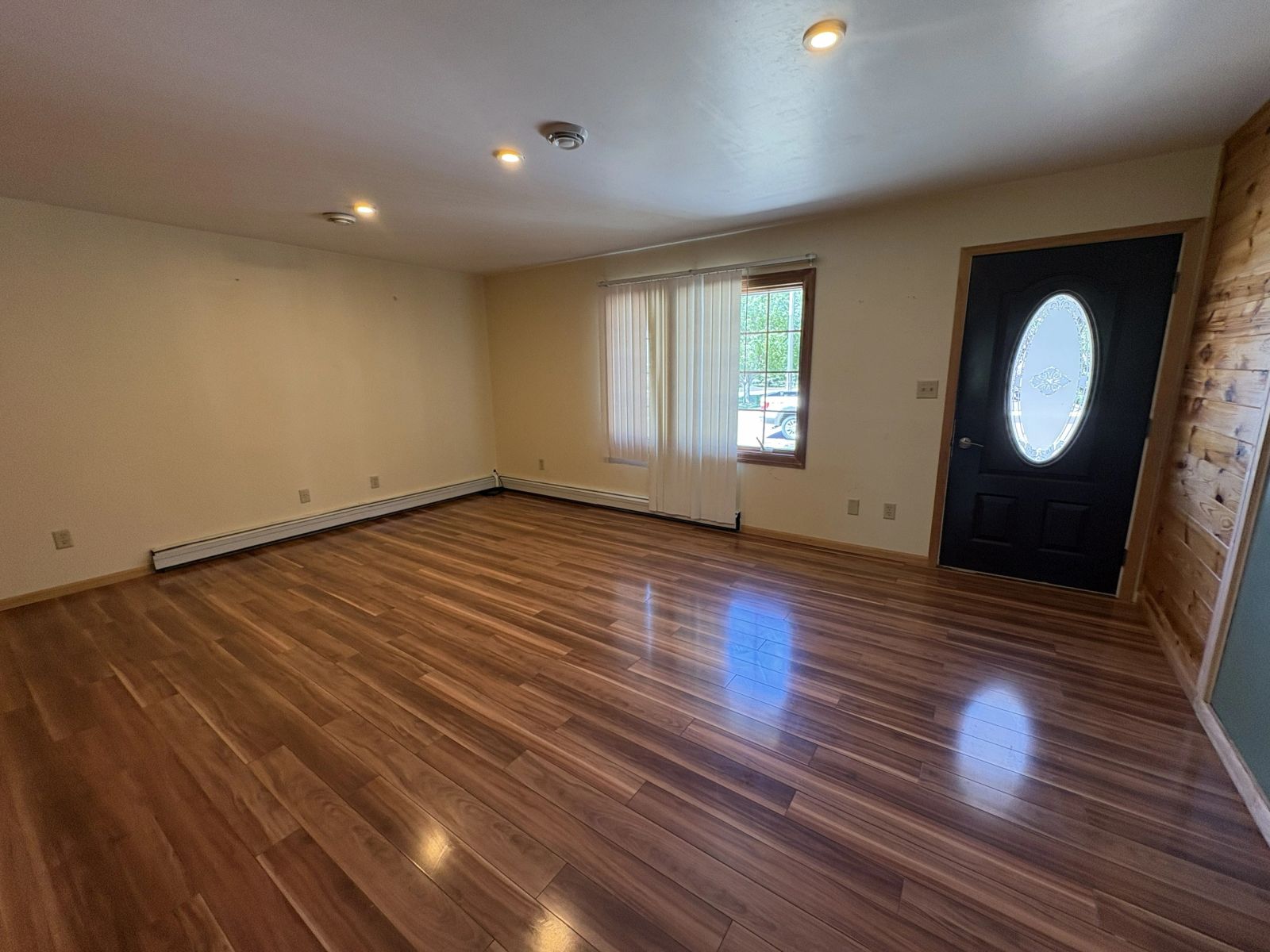 501 W 12th Street, Winner, SD — Winner, SD real estate photo thumbnail 8