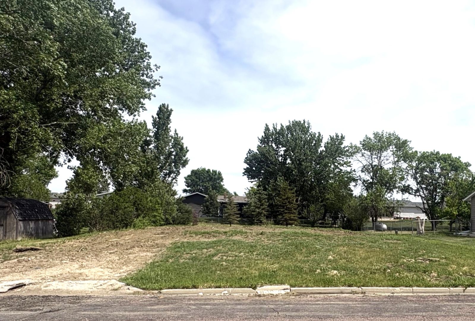 846 Pine Street Bare Residential Lot, Winner, SD — Winner, SD real estate photo — photo 1 of 6