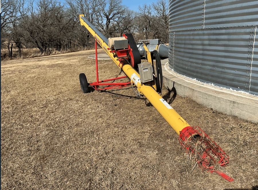 West Field WR 80-31 Auger — Grain/tillage Equipment lot at the Gran Consignment Sale — Spring 2026