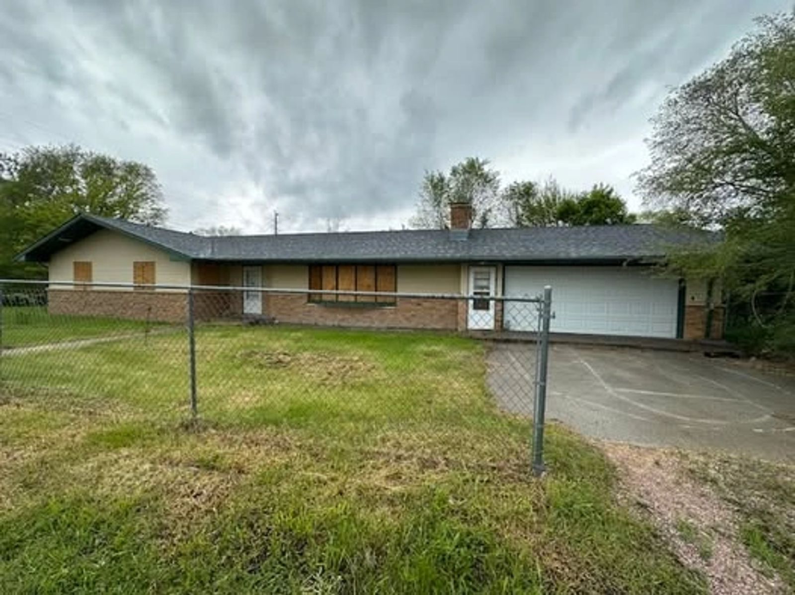 150 Jefferson Street, Mission, SD — Sealed Bid Auction in Mission, SD — photo 1 of 21