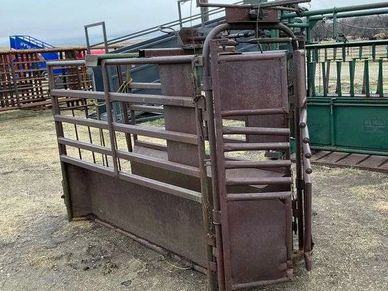Roping Chute — Cattle Equipment lot at the Gran Consignment Sale — Spring 2026
