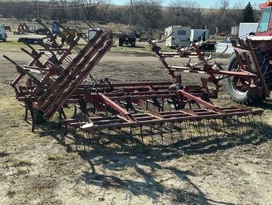International Field Cultivator — Grain/tillage Equipment lot at the Gran Consignment Sale — Spring 2026