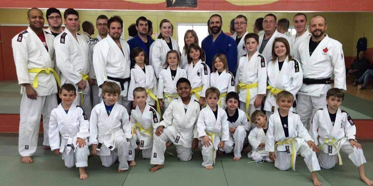 Première cohorte du Club de judo St-Georges.