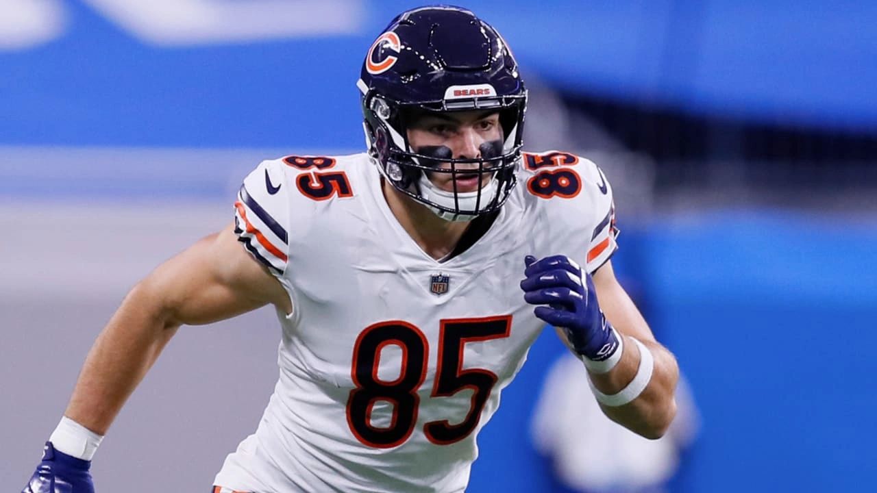 Bears Sign TE Cole Kmet to 4-year Extension